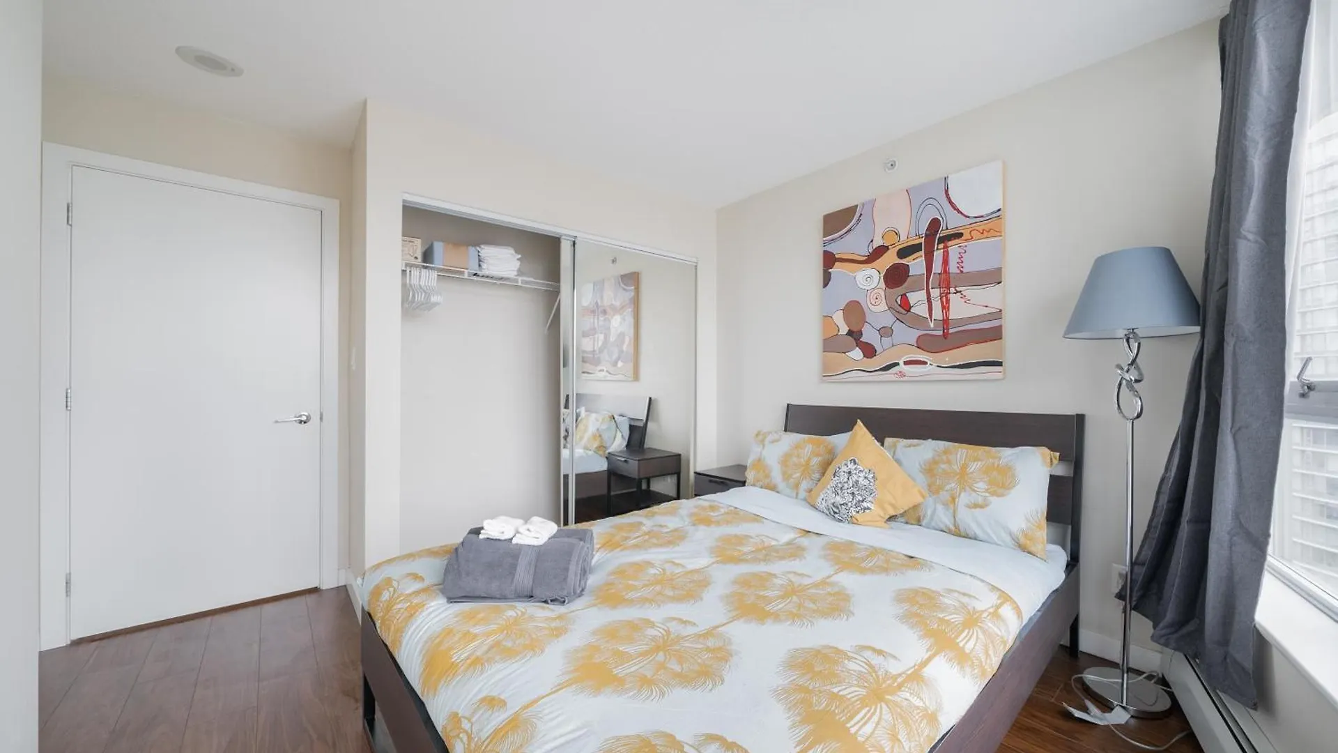 Great Ocean Mountain & City Views With One Free Parking Vancouver 0*,  Kanada