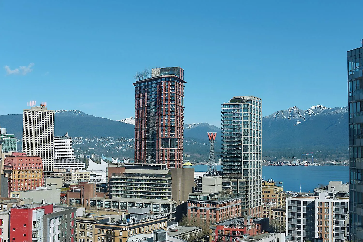 Great Ocean Mountain & City Views With One Free Parking Vancouver